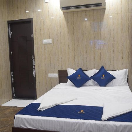 Esakki Empire Hotel Chennai Exterior foto