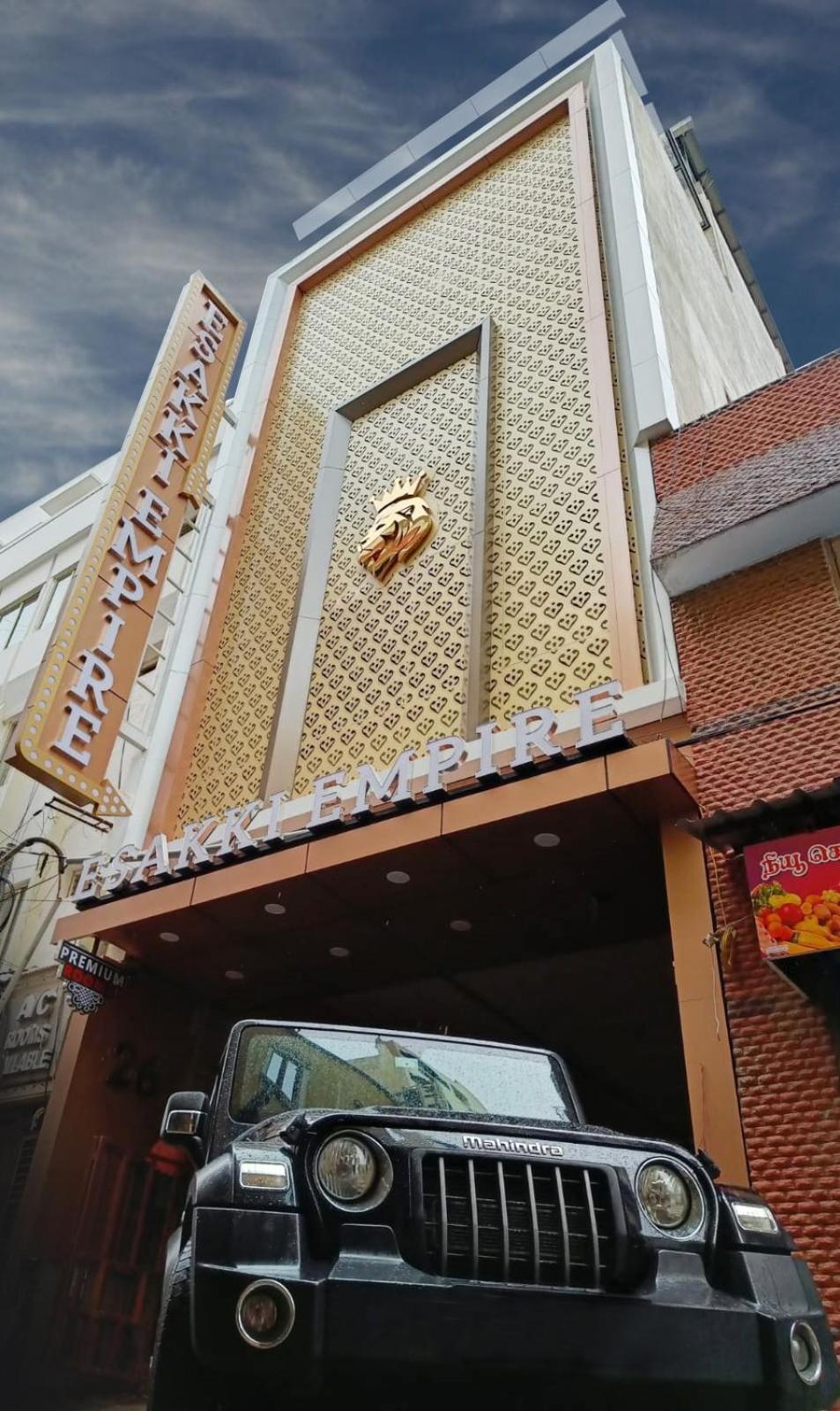 Esakki Empire Hotel Chennai Exterior foto