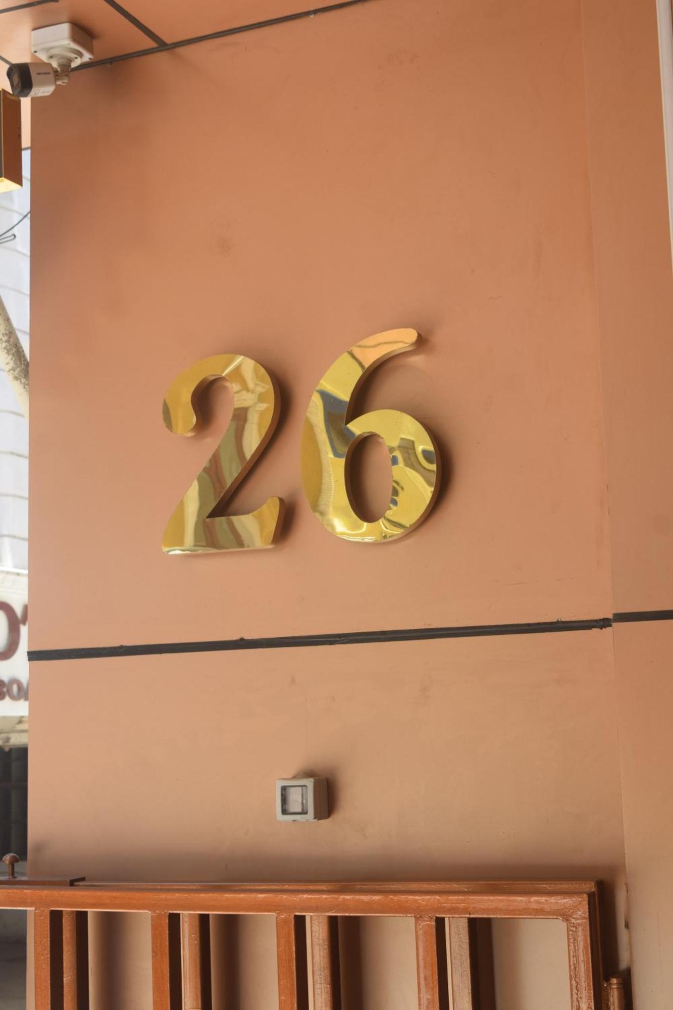 Esakki Empire Hotel Chennai Exterior foto